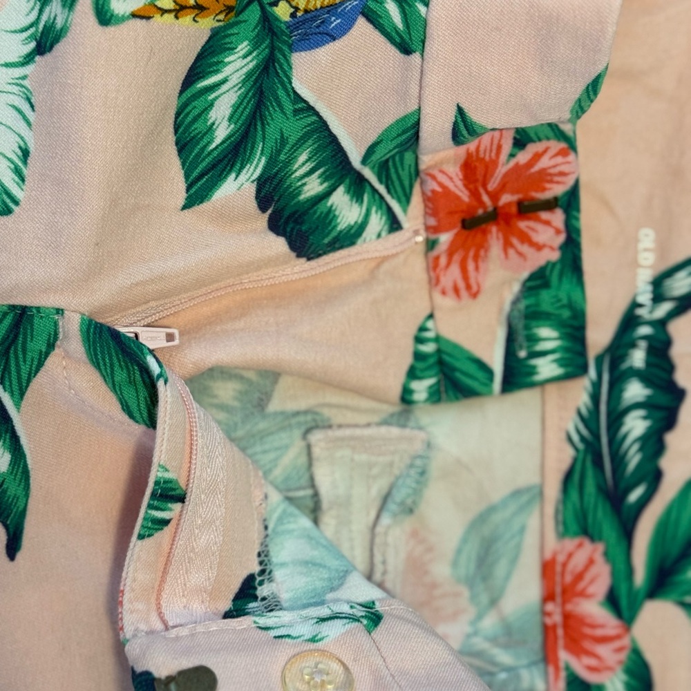 Old Navy Pixie Pink Floral Pants - Picture 3 of 8